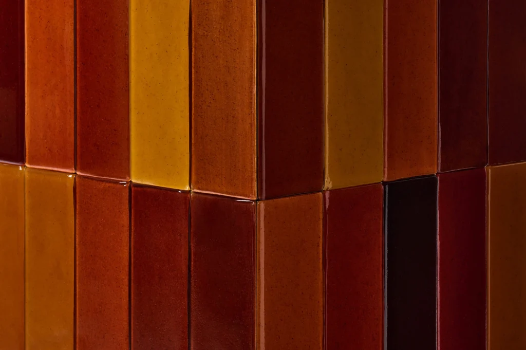 Detailed view of renewable micro-algae pigments by SO-Colored, where ethical sustainability meets artistic color expression.