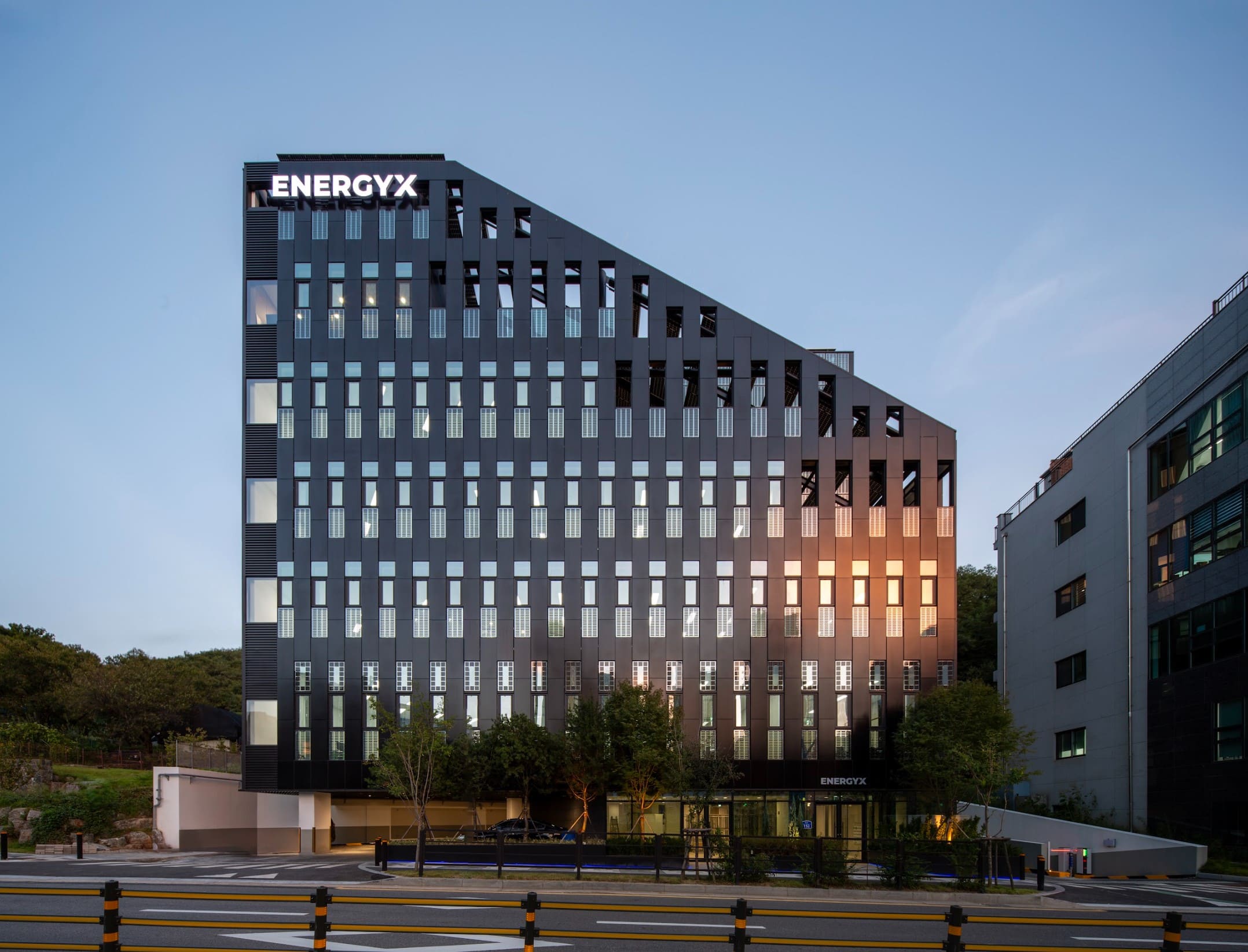 EnergyX DY-Building exterior in Goyang, South Korea, a plus-energy office building designed to produce more energy than it consumes